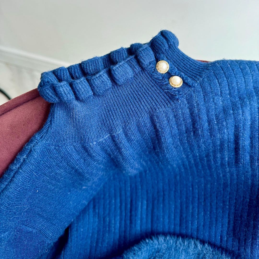Women's Ribbed Cashmere Sweater with Pearl Buttons